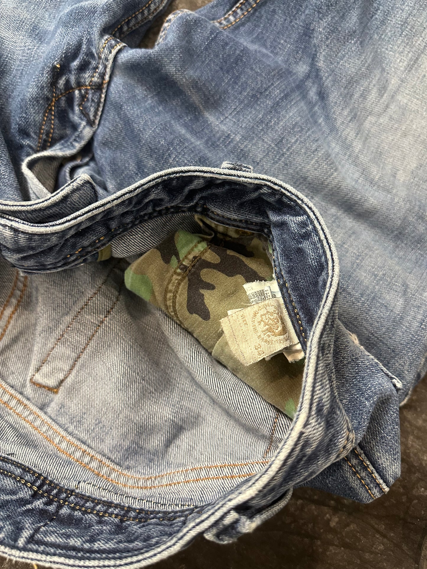 Vintage Baggy Diesel Jeans (32)
