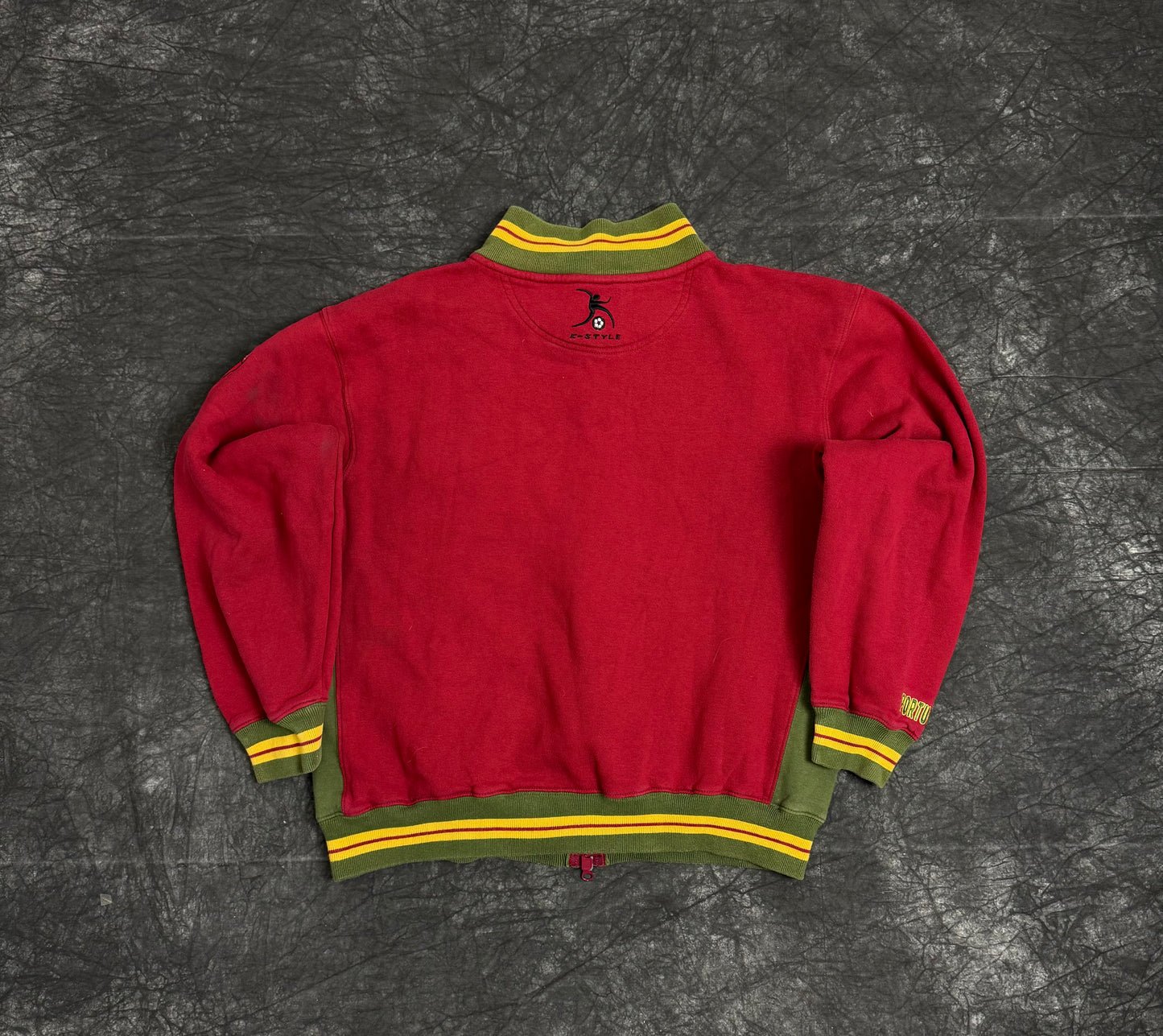Vintage Portugal Zipper (S)