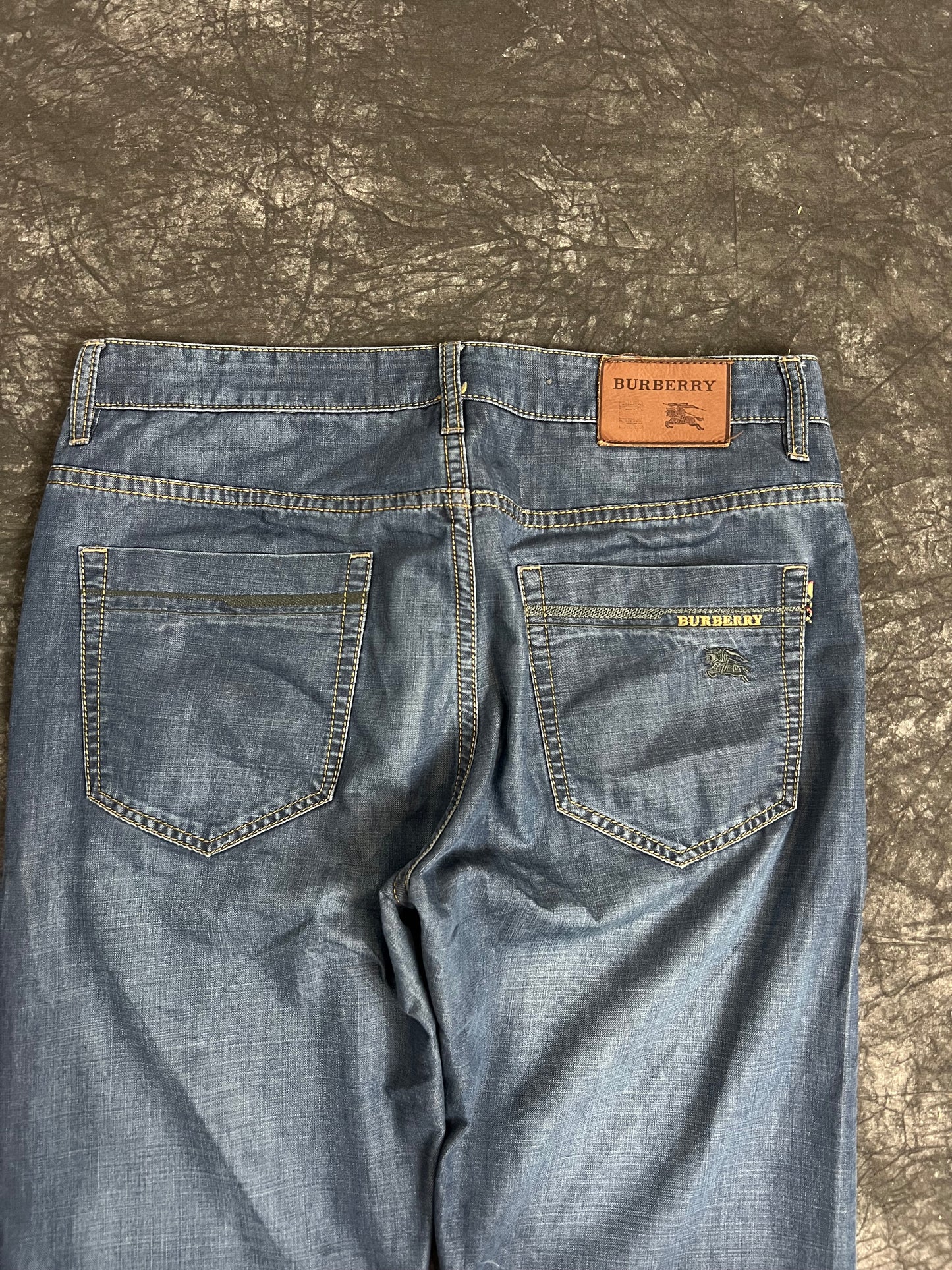 Burberry Jeans (34)