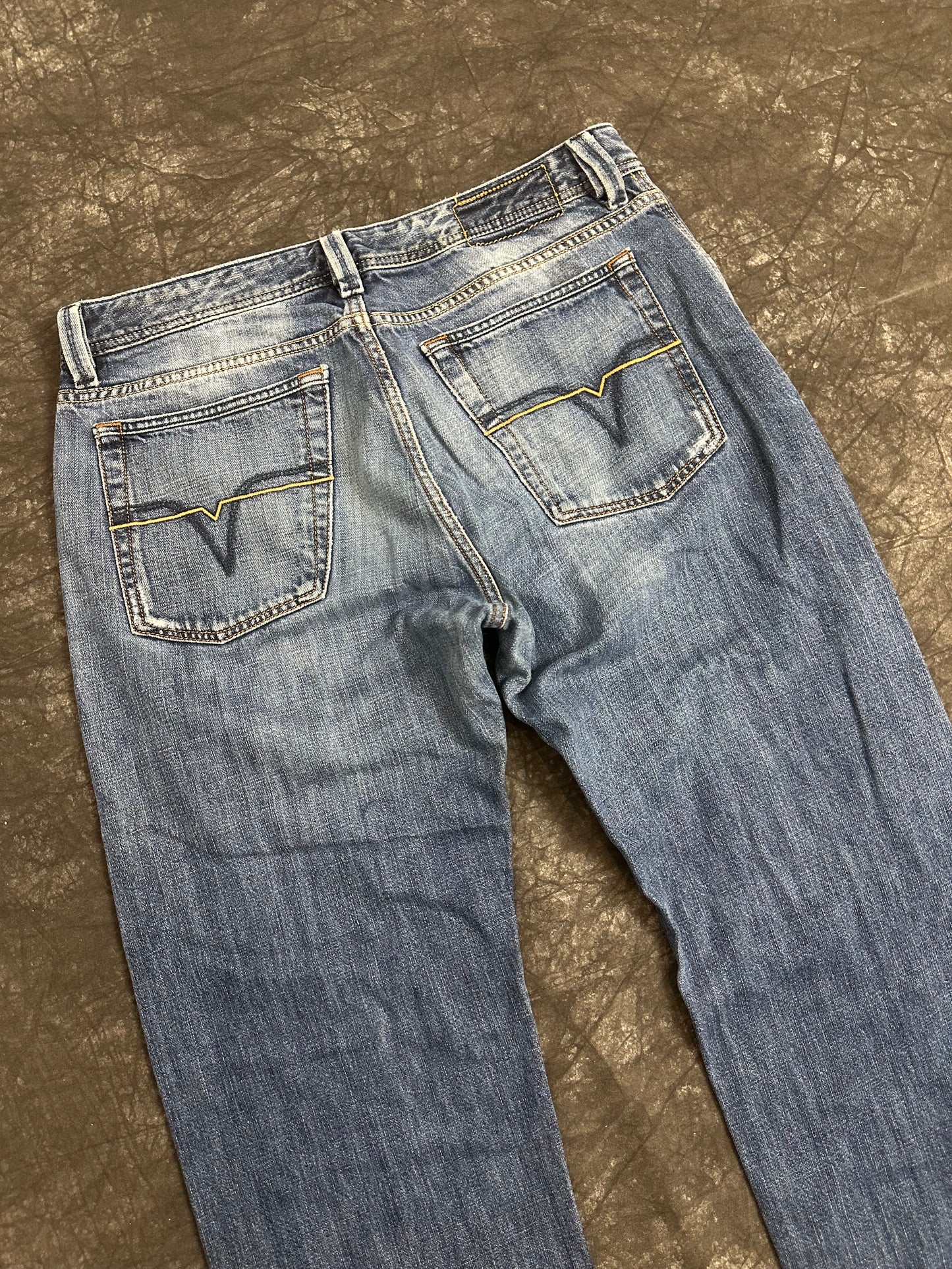 Vintage Baggy Diesel Jeans (32)