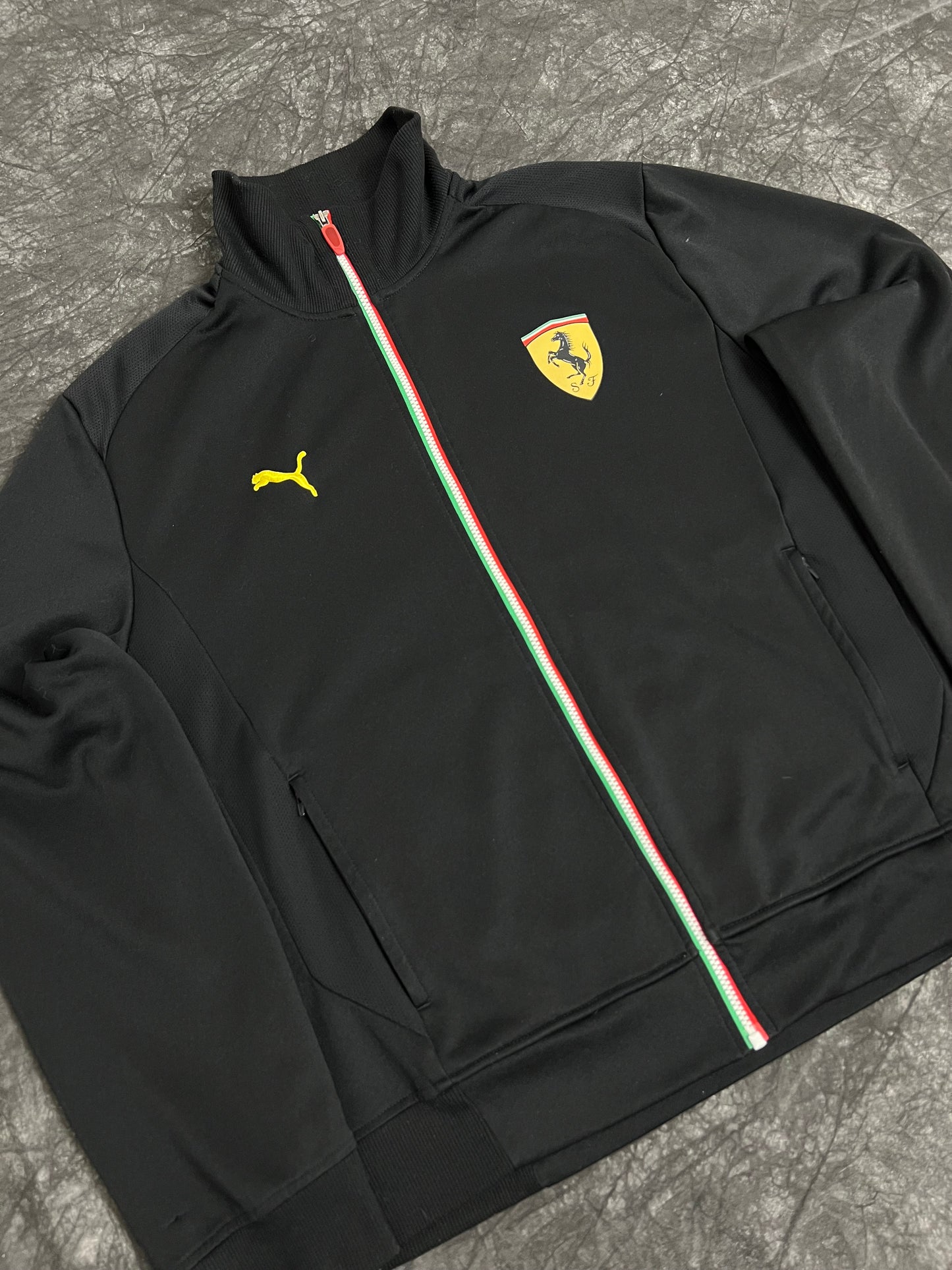 Ferrari x Puma Trackjacket | Backprint (XL)