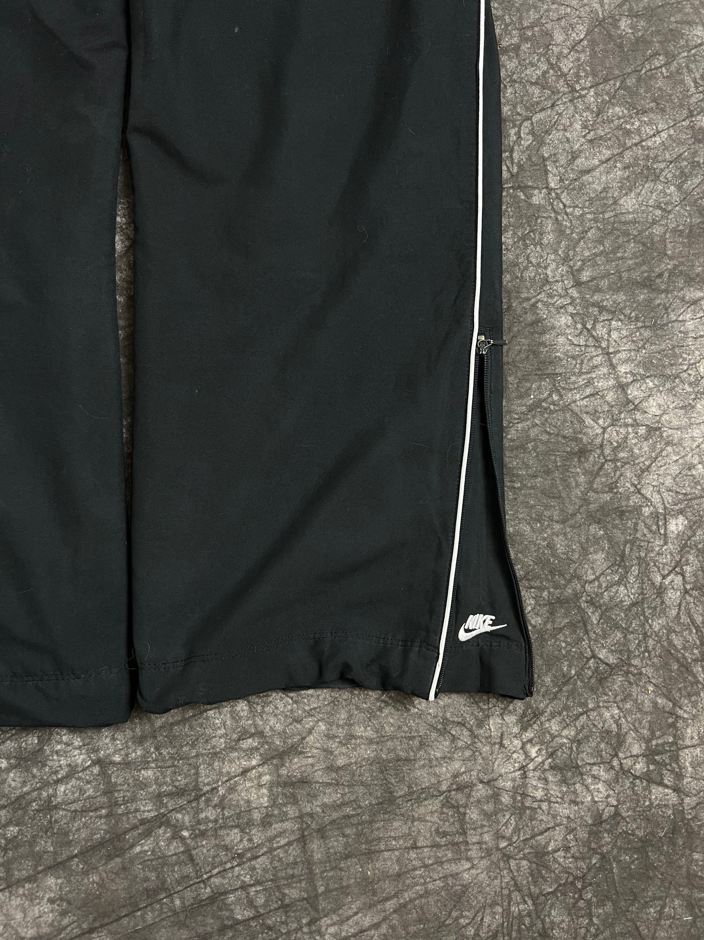 Vintage Nike Trackpants (L-XL)