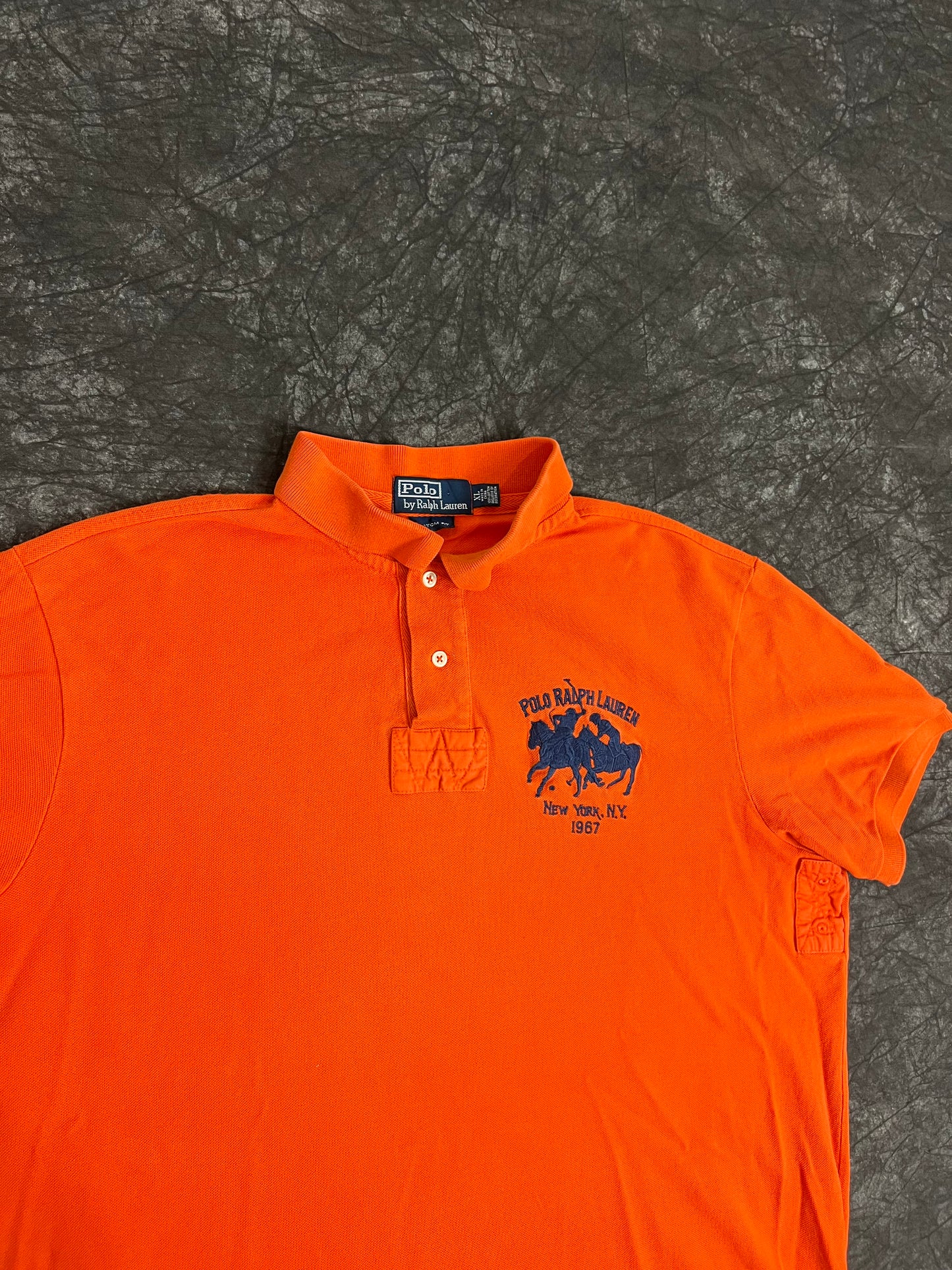 Ralph Lauren Polo (L)